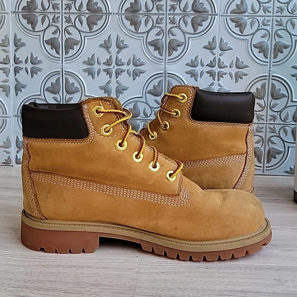 Timberland Youth Premium 6 in. Primaloft Waterproof Nubuck Boot Wheat Sz 2.5